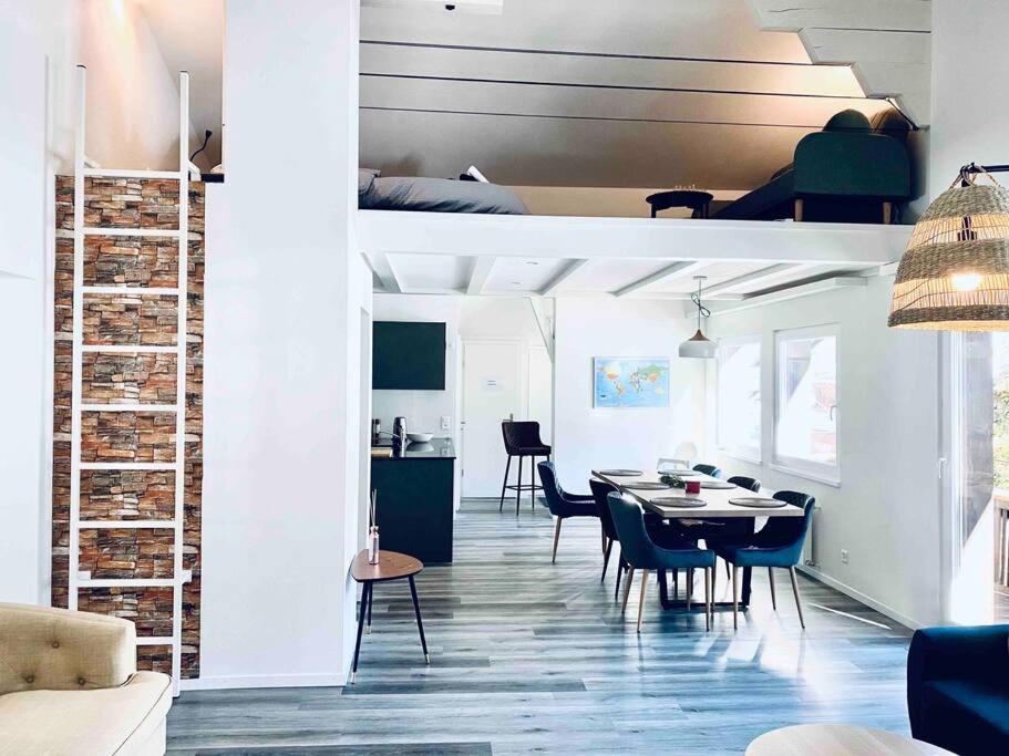 Unique Penthouse With Gallery And Mountain View 칸더슈텍 외부 사진